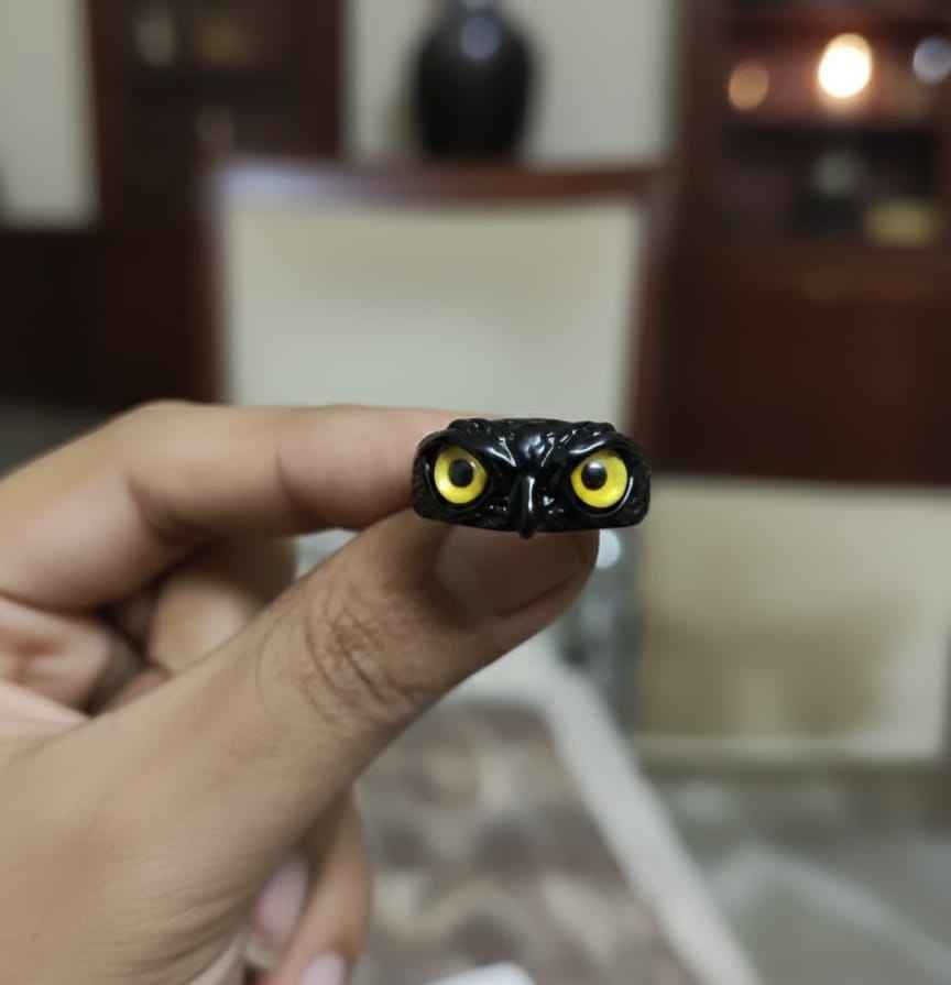 Black Raven Owl Ring with Yellow Eyes – Gothic Adjustable Bird Skull Statement Ring – Dark Fantasy Jewelry